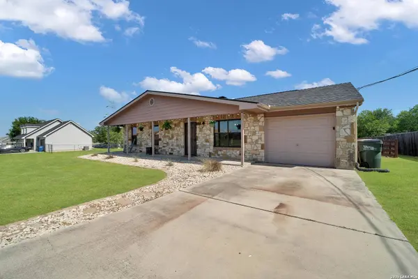 157 DANDELION TRL, San Marcos, TX 78666
