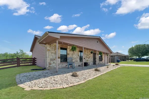 157 DANDELION TRL, San Marcos, TX 78666