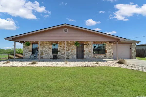 157 DANDELION TRL, San Marcos, TX 78666
