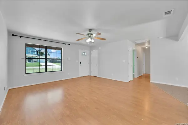 157 DANDELION TRL, San Marcos, TX 78666