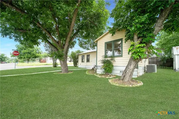 414 Orange AVE, New Braunfels, TX 78130