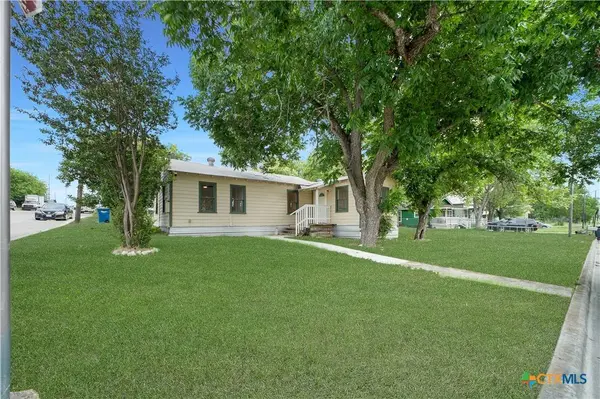 414 Orange AVE, New Braunfels, TX 78130