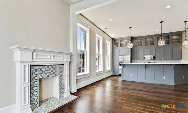 202 N LBJ DR #204, San Marcos, TX 78666