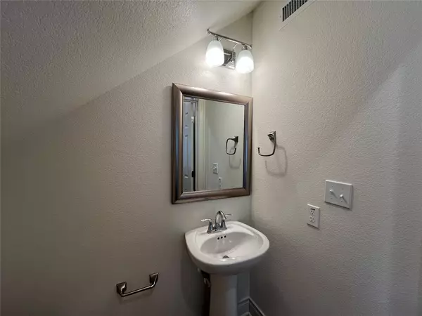 2105 Tiger TRL #503, Round Rock, TX 78665