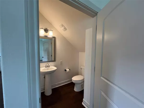 2105 Tiger TRL #101, Round Rock, TX 78665