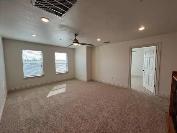 2105 Tiger TRL #503, Round Rock, TX 78665