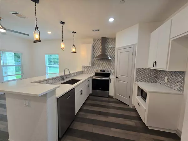 2105 Tiger TRL #703, Round Rock, TX 78664