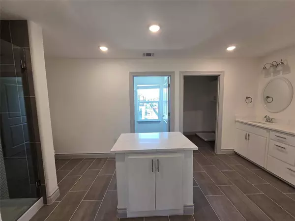 2105 Tiger TRL #701, Round Rock, TX 78664