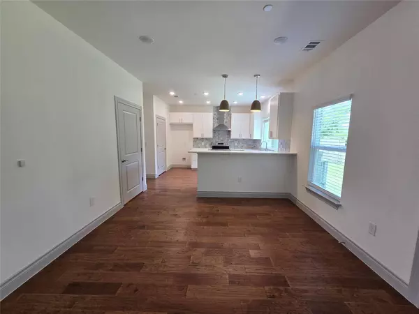 2105 Tiger TRL #702, Round Rock, TX 78664