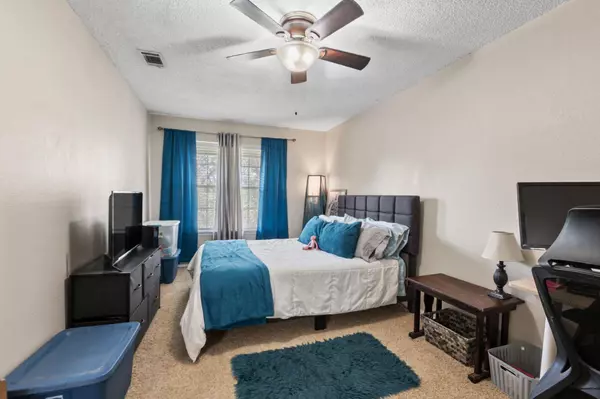 1015 E Yager LN #56, Austin, TX 78753