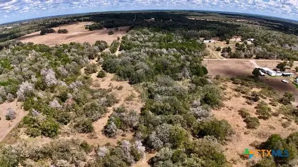 611 N Raymond RD, La Grange, TX 78945