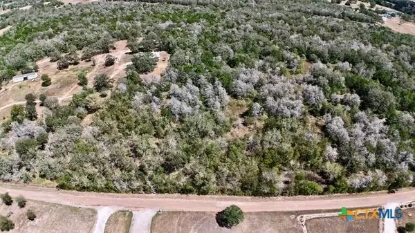 404 N Raymond RD, La Grange, TX 78945