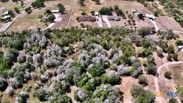 404 N Raymond RD, La Grange, TX 78945