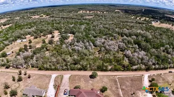 404 N Raymond RD, La Grange, TX 78945