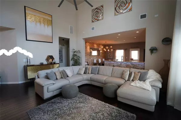 3221 Pearlman DR, Pflugerville, TX 78660