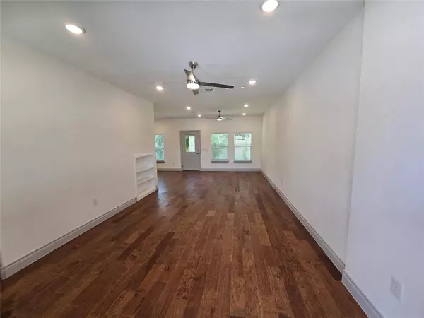 2105 Tiger TRL #702, Round Rock, TX 78664