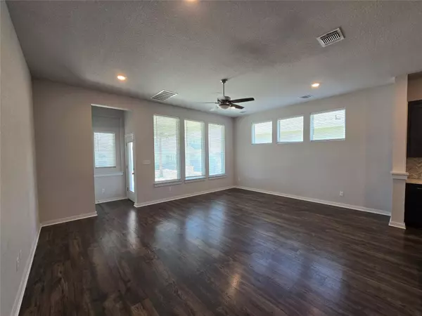 125 High Plains DR, Georgetown, TX 78628