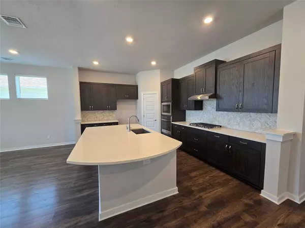 125 High Plains DR, Georgetown, TX 78628