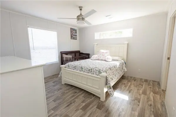 100 Tanglewood, Somerville, TX 77879