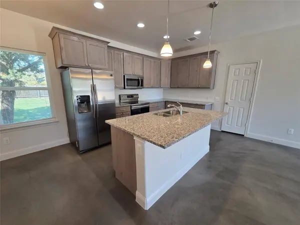 800 Woodview DR, Georgetown, TX 78628