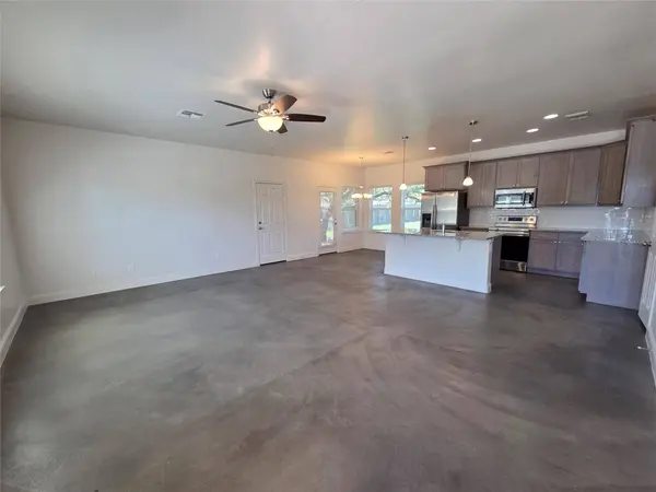 800 Woodview DR, Georgetown, TX 78628