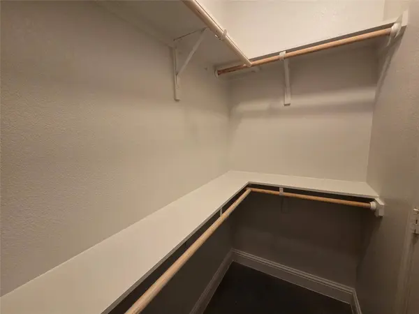 800 Woodview DR, Georgetown, TX 78628