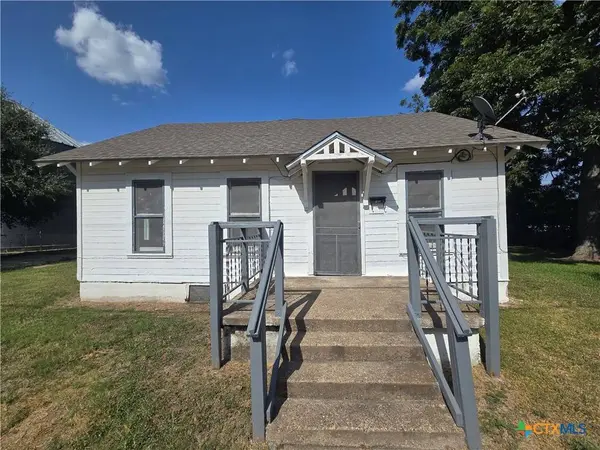 320 Commerce ST