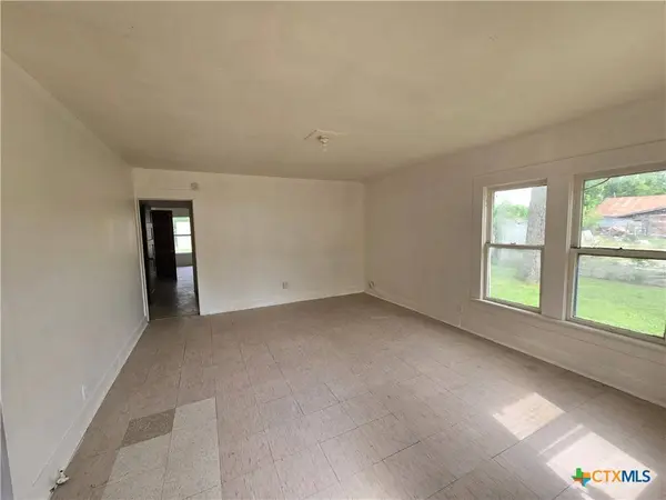 320 Commerce ST, Marlin, TX 76661