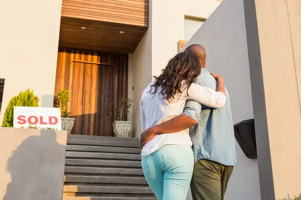 feature image of How does the home-buying process in Texas differ from other states for out-of-state buyers?