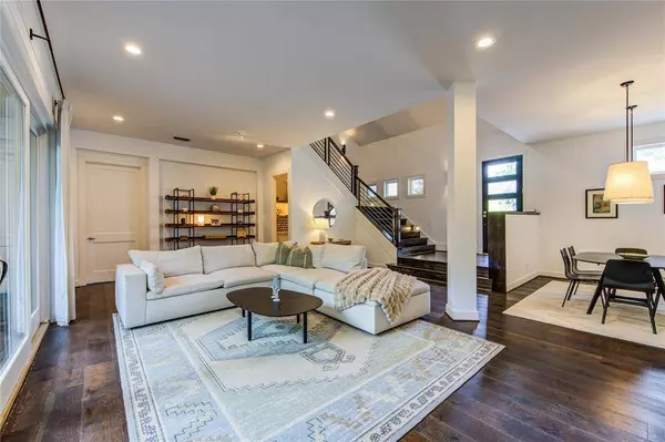 1121 Lashbrook DR, Houston, TX 77077