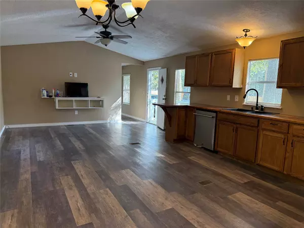 186 County Road 4283, Dayton, TX 77535