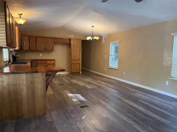 186 County Road 4283, Dayton, TX 77535