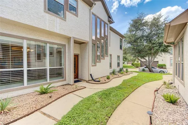 1415 Baldwin Square LN, Houston, TX 77077