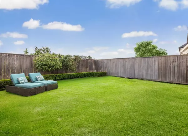 6114 Cottage Grove Lake DR, Houston, TX 77007