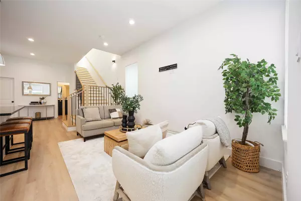 3323 Rogers St, Houston, TX 77022