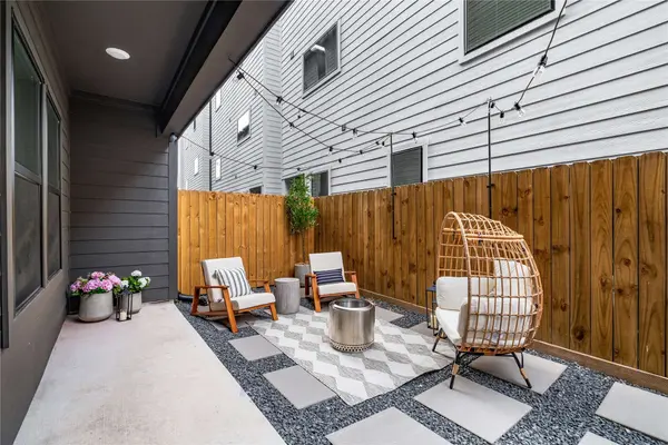 1614 Ojeman Road #E, Houston, TX 77055