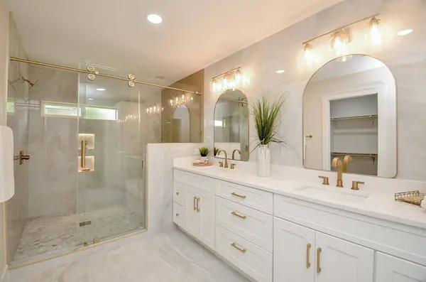 12511 Nova DR, Houston, TX 77077