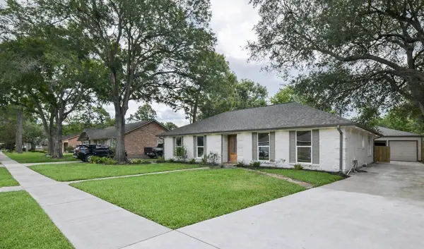 12511 Nova DR, Houston, TX 77077