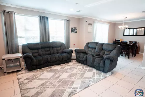 314 W Breezy Pl Unit2, Brawley, CA 92227