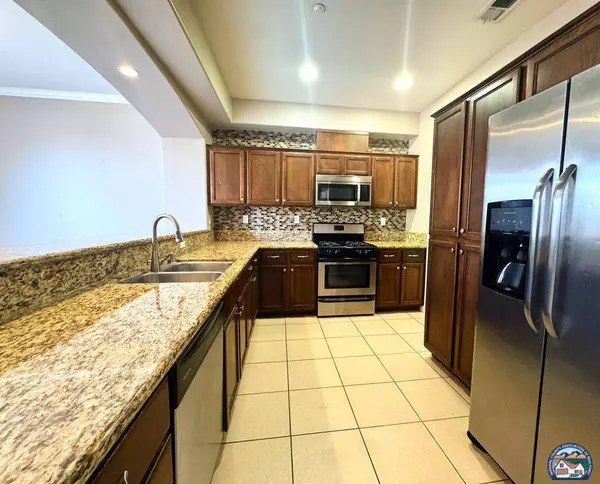 314 W Breezy Pl Unit2, Brawley, CA 92227