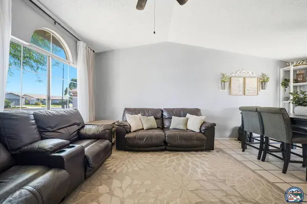 655 Joshua Tree St, Imperial, CA 92251