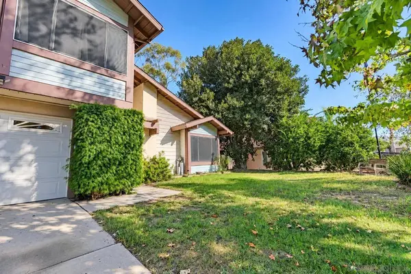 9212 Palomino Ridge Dr, Lakeside, CA 92040