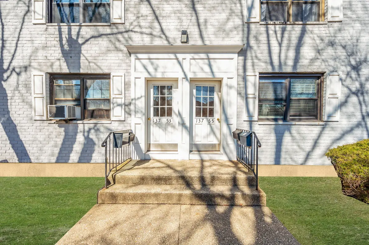137-55 68th Dr #1A, Flushing, NY 11367