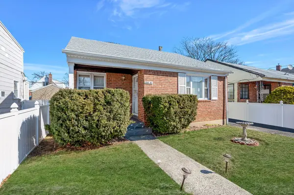 225-19 109th Ave, Queens Village, NY 11429