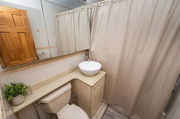 137-55 68th Dr #1A, Flushing, NY 11367