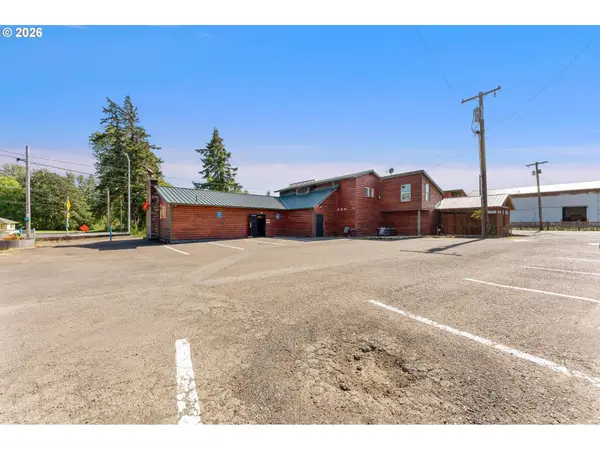 28405 SALMON RIVER HWY, Grand Ronde, OR 97347
