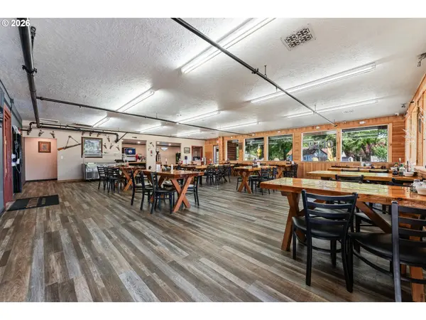 28405 SALMON RIVER HWY, Grand Ronde, OR 97347