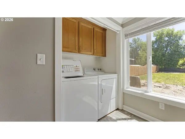 1901 LONG ST, Sweet Home, OR 97386