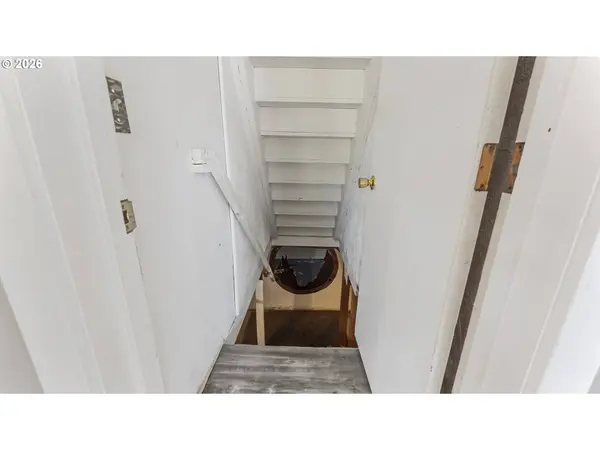 1901 LONG ST, Sweet Home, OR 97386
