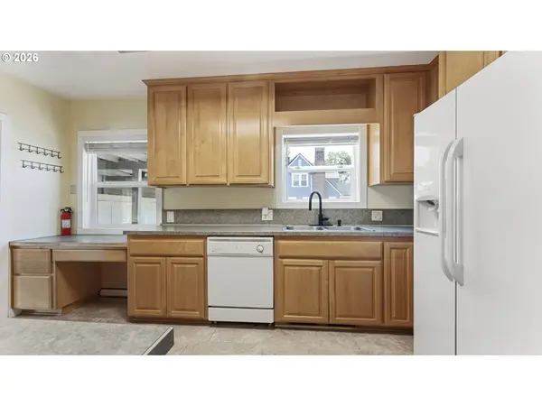 1901 LONG ST, Sweet Home, OR 97386